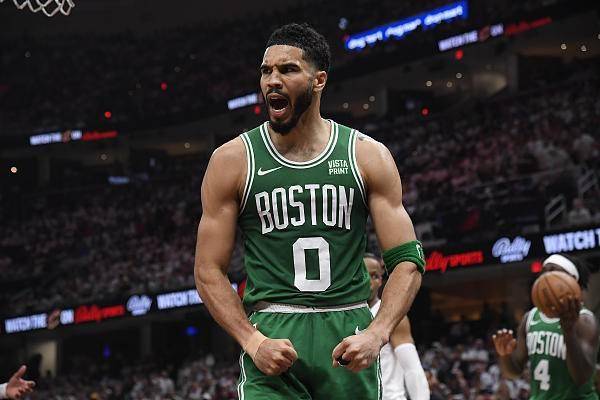 亚博中国官网-凯尔特人球员公开质疑裁判判罚尺度，引争议，数据之间希望.-亚博中国官网