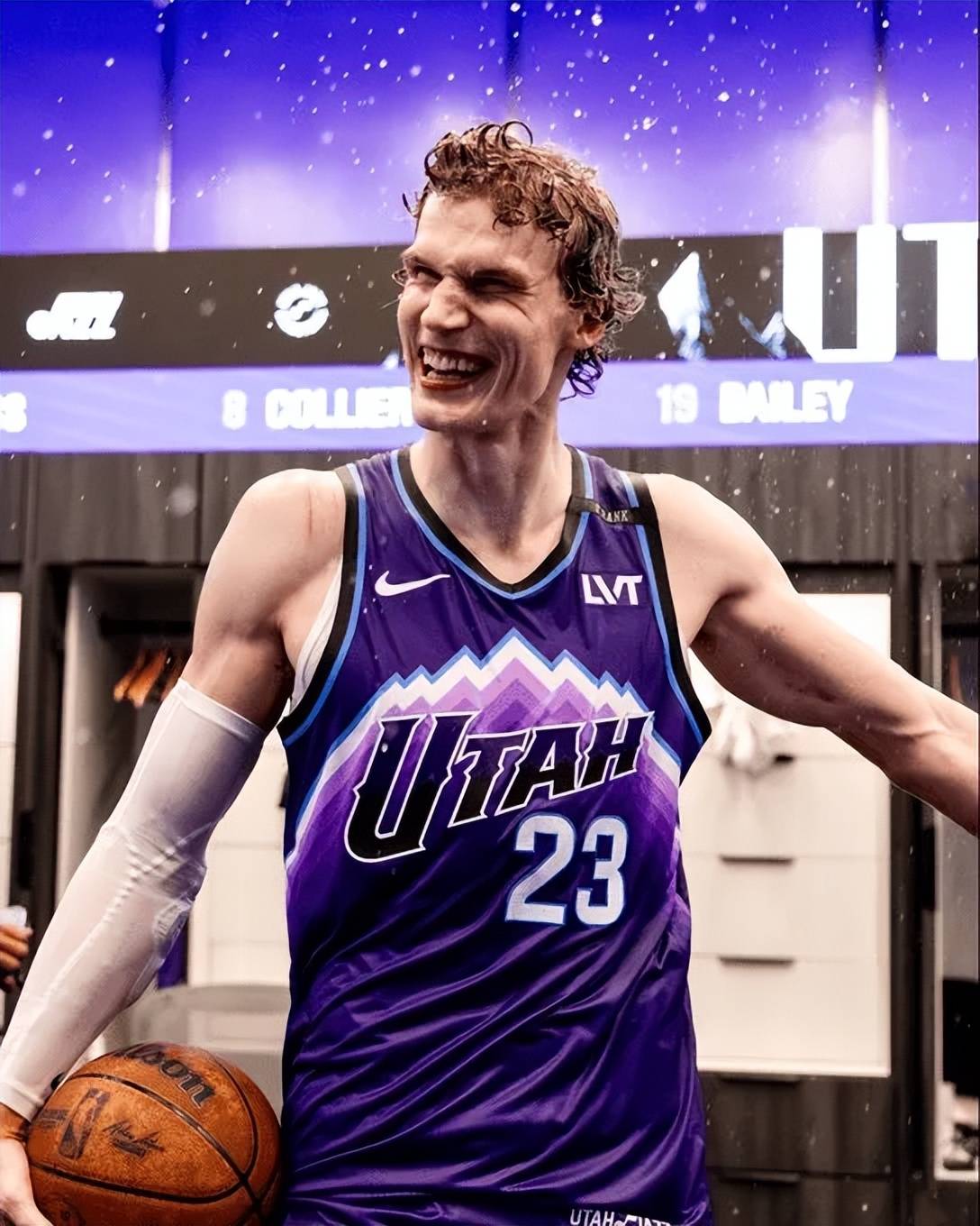 亚博体育官方网站-关于赛后NBA常规赛焦点战，犹他爵士战术微调，震撼外界，临场指挥获称赞的信息-亚博体育官方网站